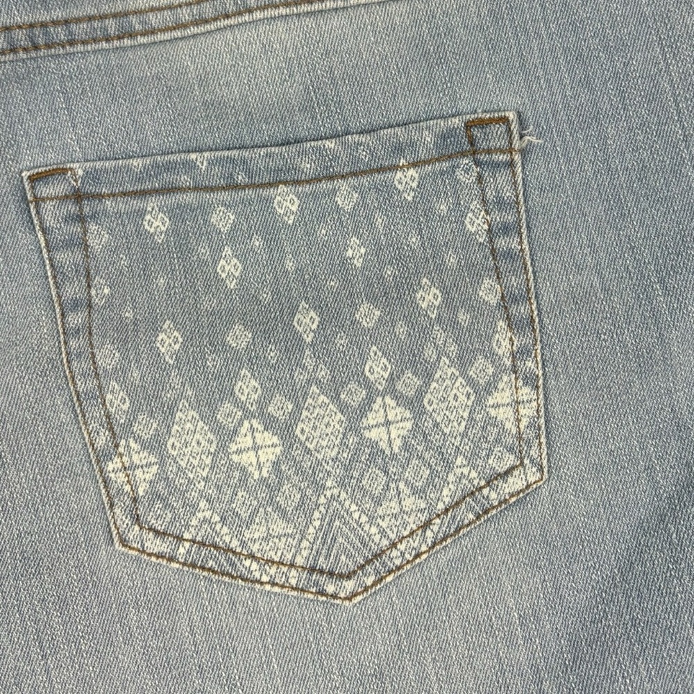 Bit & Bridle Light Wash Jean Shorts w/ White‎ Stencil Pattern on Pockets Size 16 - Picture 4 of 4